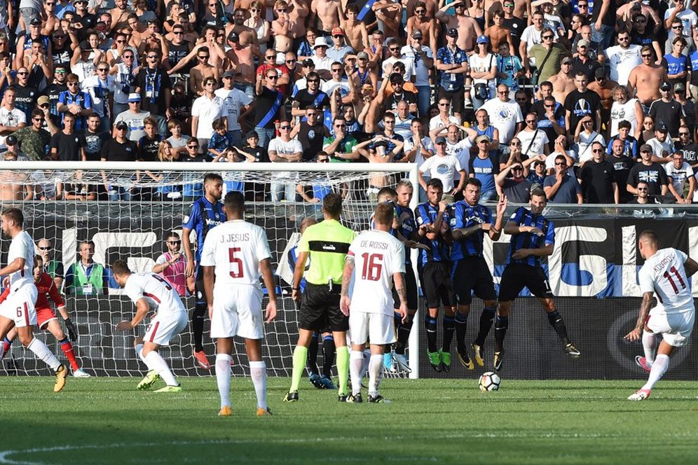 Kolarov Cetak Gol Free Kick Ala Ronaldinho dan Pirlo Kolarov Cetak Gol Free Kick Ala Ronaldinho dan Pirlo