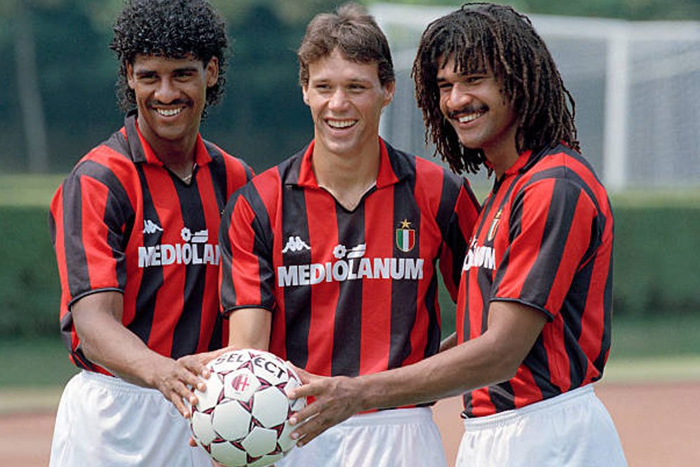 Gullit: Neymar? Saya dan Van Basten Juga Mahal Gullit: Neymar? Saya dan Van Basten Juga Mahal