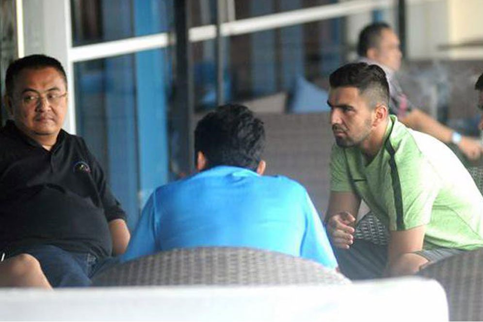 Arema FC Patenkan Atayev dan Arthur Cunha