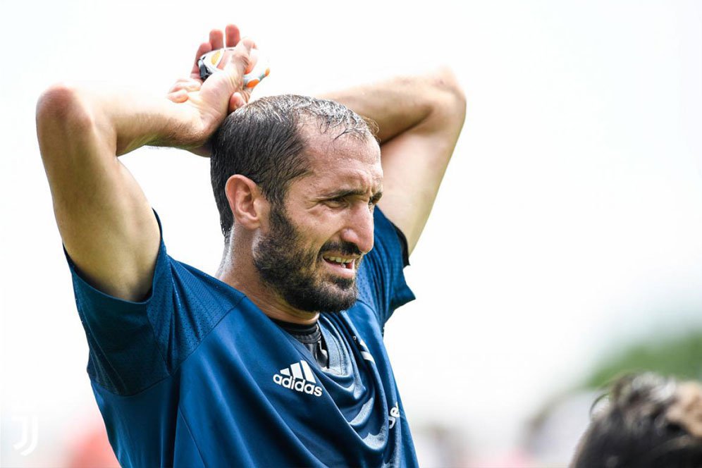 Bek Juventus Ini Ternyata Seorang Milanisti Bek Juventus Ini Ternyata Seorang Milanisti