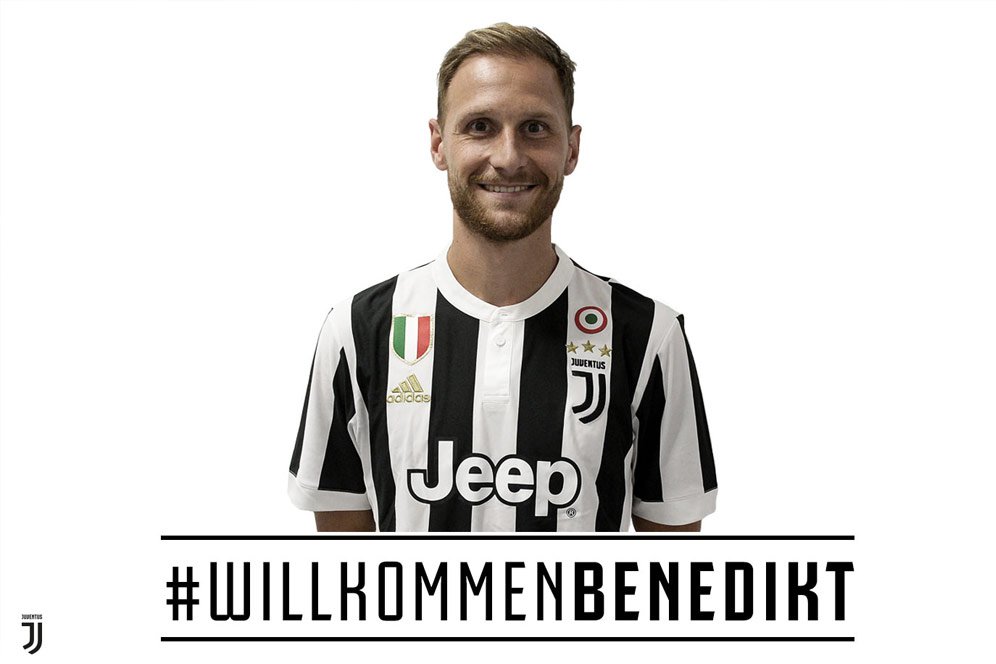 Chiellini: Howedes Bukan Bonucci Chiellini: Howedes Bukan Bonucci
