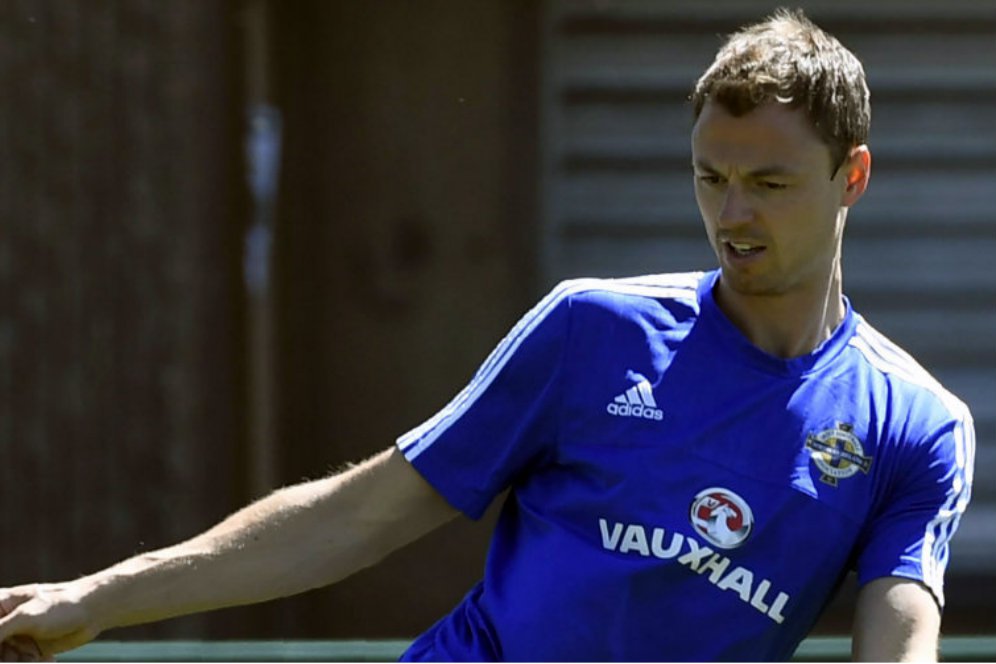 Jonny Evans Ikut Latihan Manchester United, CLBK Nih Ceritanya? Jonny Evans Ikut Latihan Manchester United, CLBK Nih Ceritanya?