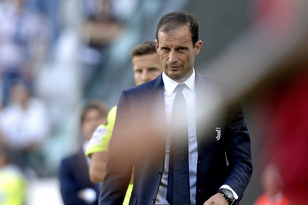 Allegri Tak Berencana Cari Pengganti Marchisio Allegri Tak Berencana Cari Pengganti Marchisio
