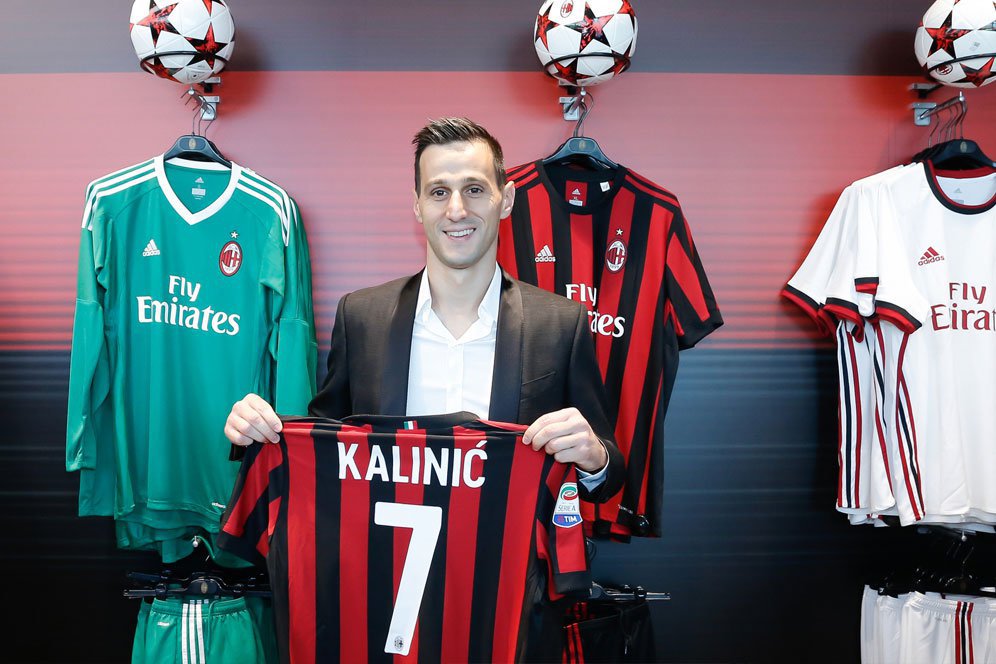 Kalinic Warisi Nomor Punggung Milik Shevchenko Kalinic Warisi Nomor Punggung Milik Shevchenko