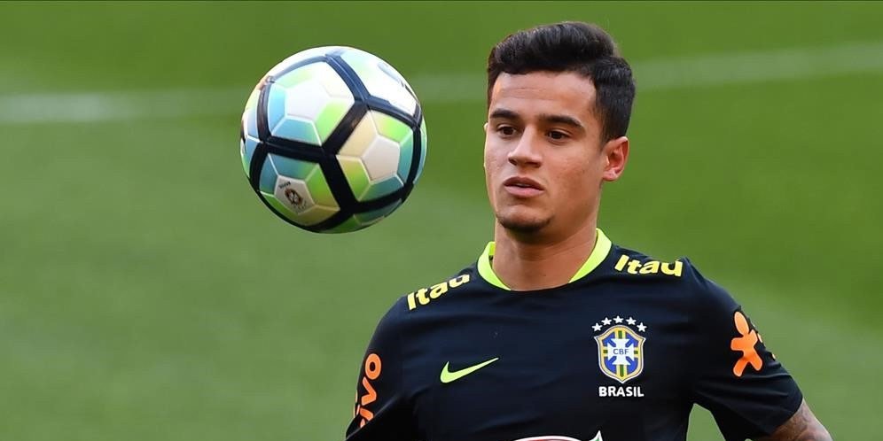 Philippe Coutinho saat berlatih bersama timnas Brasil.