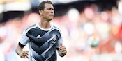 Lichtsteiner: Scudetto Hanya Untuk Juventus dan Napoli? Lichtsteiner: Scudetto Hanya Untuk Juventus dan Napoli?