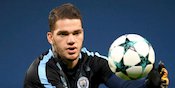 10 Besar Kiper Paling Bernilai di Dunia: Ederson Teratas, Alisson Kalah Tipis 10 Besar Kiper Paling Bernilai di Dunia: Ederson Teratas, Alisson Kalah Tipis