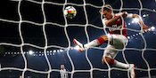 Rio Ferdinand: Monreal Tak Bisa Main Sebagai Bek Tengah!