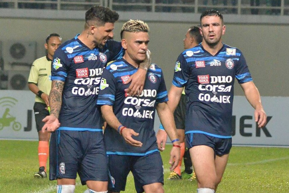 Manajemen Arema FC Resmi Pertahankan Arthur Cunha Manajemen Arema FC Resmi Pertahankan Arthur Cunha