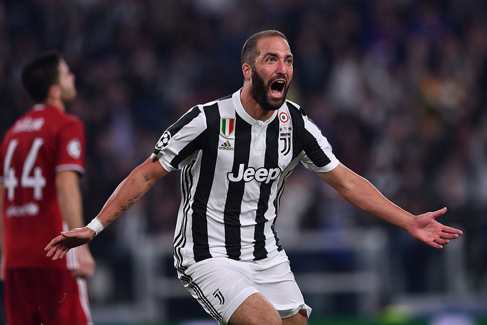 Buffon: Higuain Layak Dapat Pujian Buffon: Higuain Layak Dapat Pujian