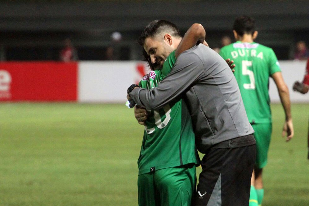 McMenemy: Bhayangkara FC Pantas Menang Atas Persipura McMenemy: Bhayangkara FC Pantas Menang Atas Persipura