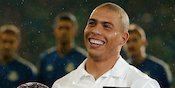 5 Pemain Legendaris yang Pernah Membela Dua Klub Rival Sekaligus 5 Pemain Legendaris yang Pernah Membela Dua Klub Rival Sekaligus
