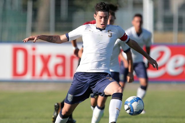 Bek Tengah: Alessandro Bastoni (Italia) Bek Tengah: Alessandro Bastoni (Italia)