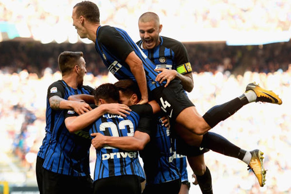 Orang Ketiga Adalah Inter Milan Orang Ketiga Adalah Inter Milan