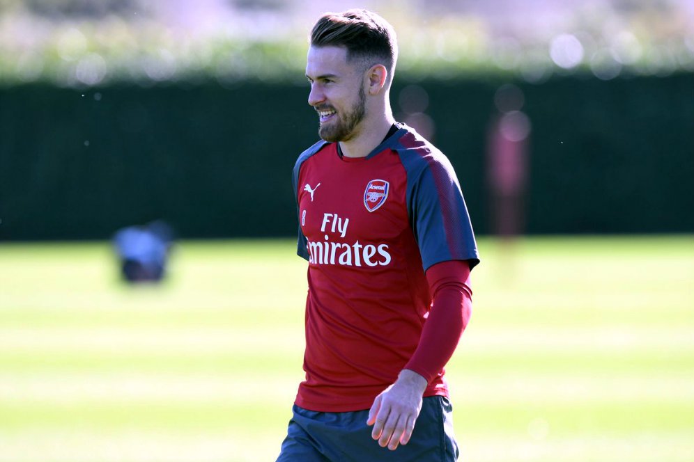 Giggs Menganjurkan Ramsey Segera Perpanjang Kontrak Giggs Menganjurkan Ramsey Segera Perpanjang Kontrak