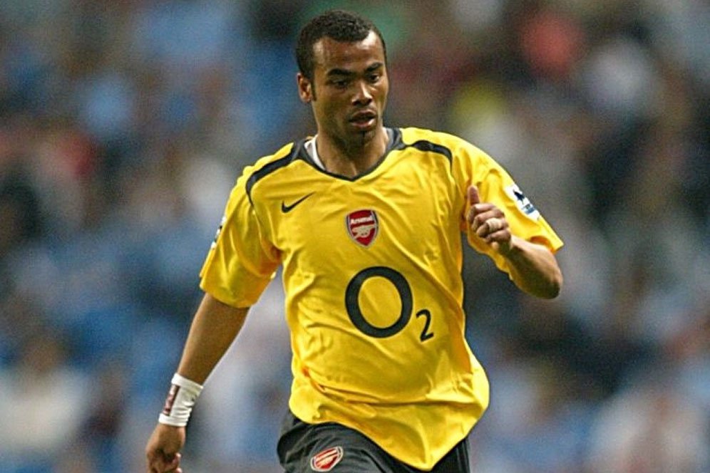 Bukan Uang, Ashley Cole Tinggalkan Arsenal karena Sudah Tidak Yakin Bisa Menang