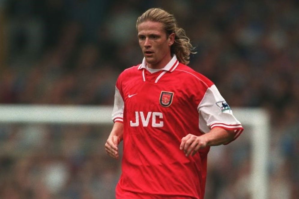 Legenda Arsenal Ini Menyesal Tolak Pinangan Manchester United karena Permintaan Istri Legenda Arsenal Ini Menyesal Tolak Pinangan Manchester United karena Permintaan Istri