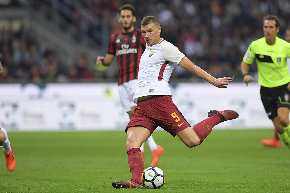 Hasil Pertandingan AC Milan vs AS Roma: Skor 0-2 Hasil Pertandingan AC Milan vs AS Roma: Skor 0-2