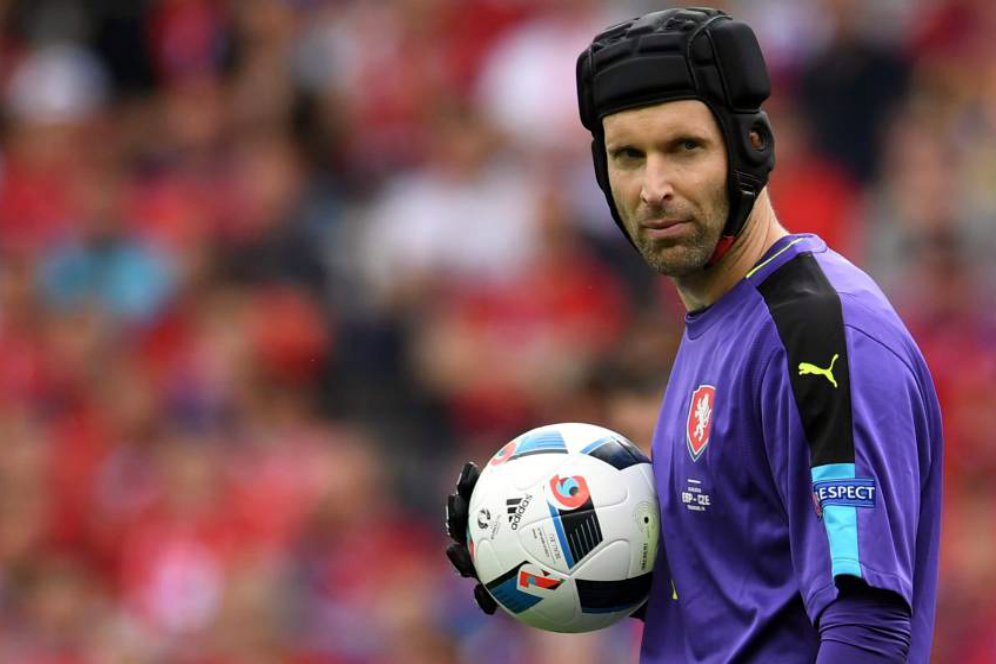 Guard Wizards: Cech Panutan yang Hebat untuk Semua Orang Guard Wizards: Cech Panutan yang Hebat untuk Semua Orang