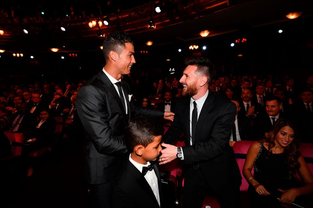 Pernah Lama jadi Rekan Setim Cristiano Ronaldo, Casemiro Justru Pilih Lionel Messi sebagai Pemain Terbaik Dunia Pernah Lama jadi Rekan Setim Cristiano Ronaldo, Casemiro Justru Pilih Lionel Messi sebagai Pemain Terbaik Dunia