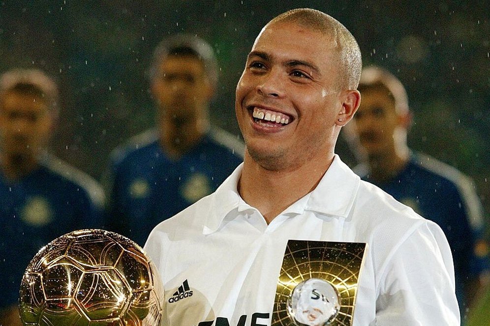 5 Pemain Legendaris yang Pernah Membela Dua Klub Rival Sekaligus 5 Pemain Legendaris yang Pernah Membela Dua Klub Rival Sekaligus