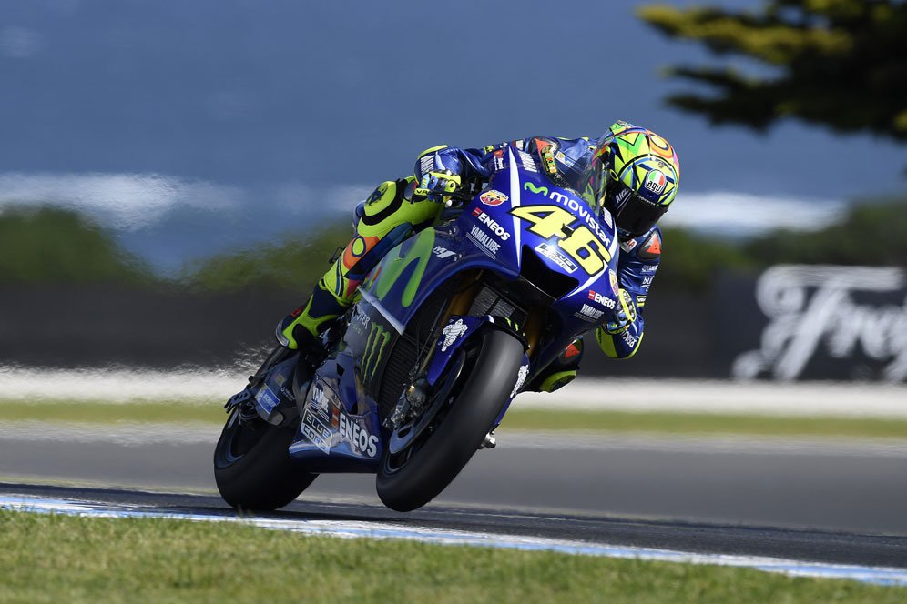 Valentino Rossi vs Motobot Akhirnya Jadi Nyata! Valentino Rossi vs Motobot Akhirnya Jadi Nyata!