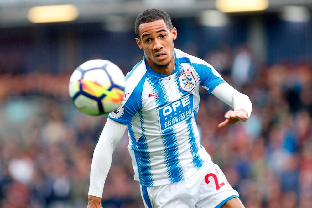Gelandang Huddersfield Klaim MU Tak Akan Juara Musim Ini Gelandang Huddersfield Klaim MU Tak Akan Juara Musim Ini