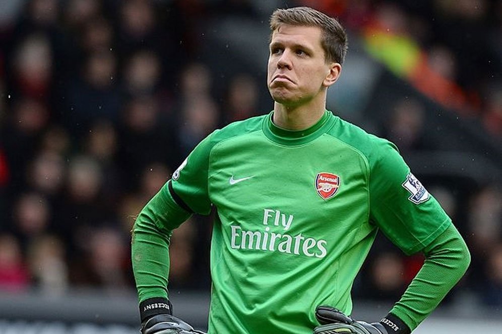 Szczesny Bicara Soal Insiden Merokoknya Usai Laga Arsenal vs Southampton Szczesny Bicara Soal Insiden Merokoknya Usai Laga Arsenal vs Southampton