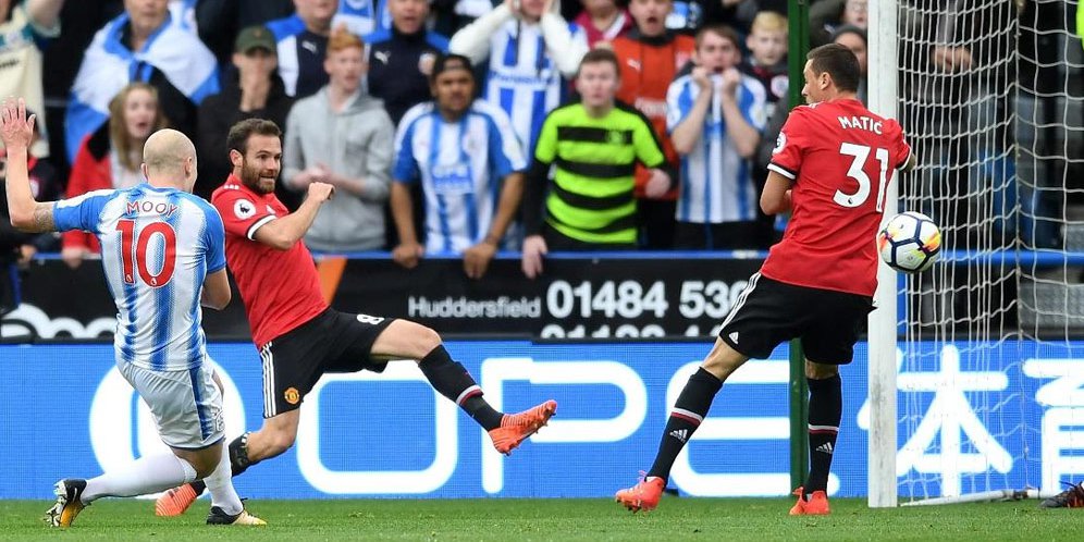 Huddersfield vs Manchester United.