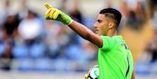 Kiper Muda Lazio Ikut Sedih Melihat Air Mata Buffon