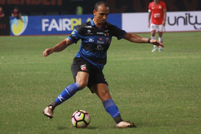 3. Peter Odemwingie