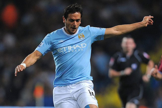 3. Roque Santa Cruz (40 Tahun) 3. Roque Santa Cruz (40 Tahun)