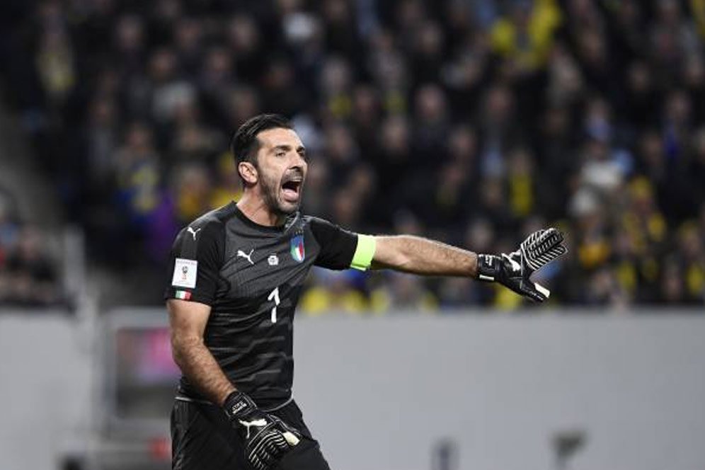 Raiola Tak Hepi Buffon Dipanggil Timnas Italia Lagi Raiola Tak Hepi Buffon Dipanggil Timnas Italia Lagi