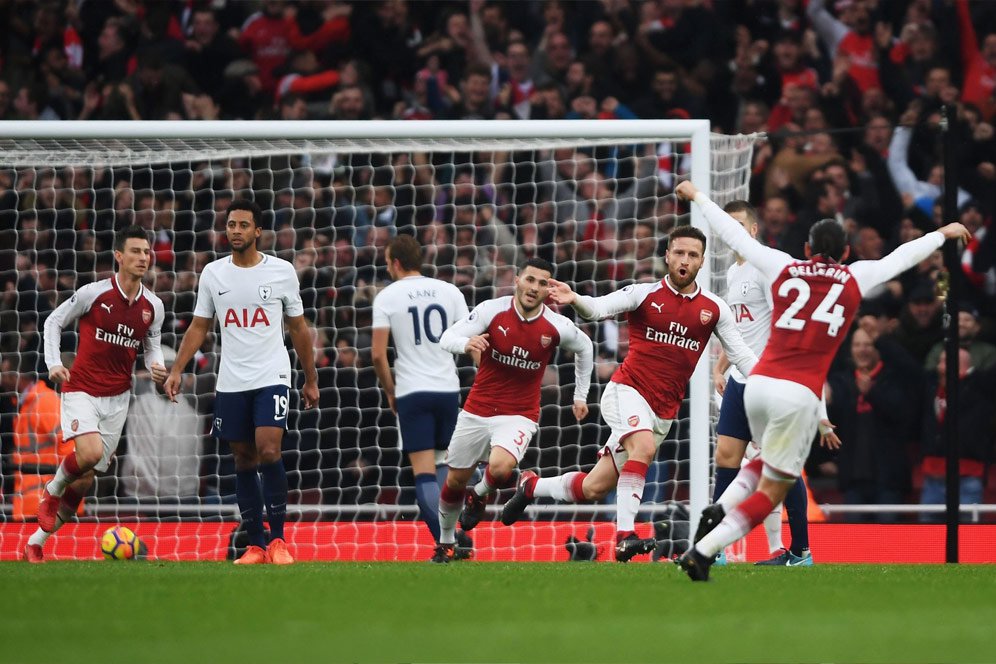 Monreal: Arsenal Masih Lebih Baik Dari Tottenham Monreal: Arsenal Masih Lebih Baik Dari Tottenham