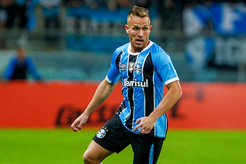 Arthur Baru Akan Dilepas Ke Barca Pada 2019 Arthur Baru Akan Dilepas Ke Barca Pada 2019