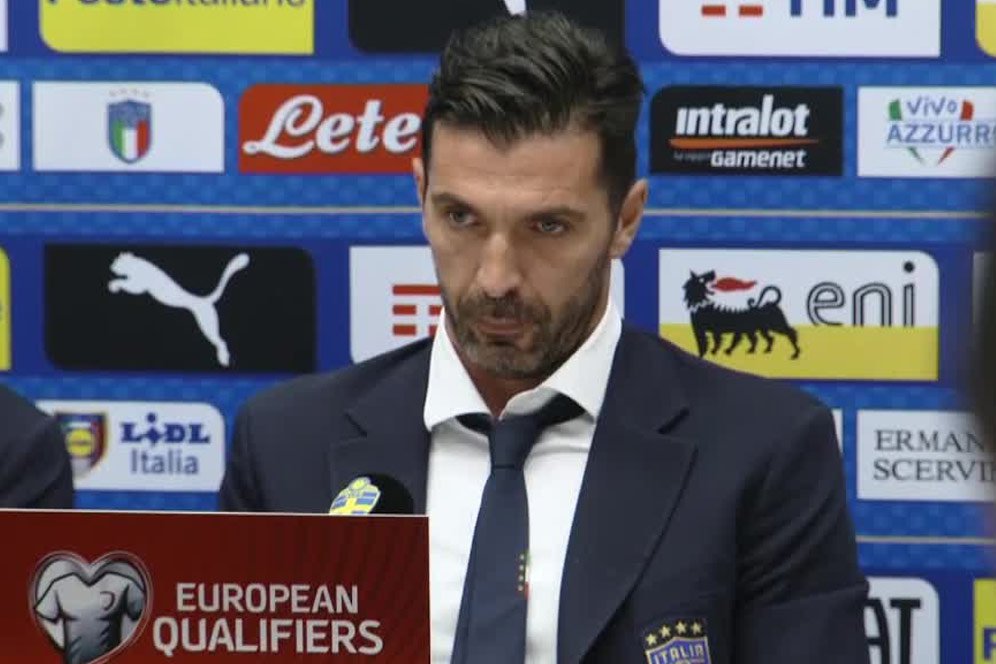 Buffon: Napoli Itu Unik Buffon: Napoli Itu Unik