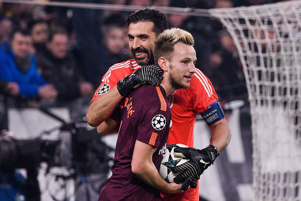 Video: Juve vs Barca, Semua Cinta Buffon Video: Juve vs Barca, Semua Cinta Buffon
