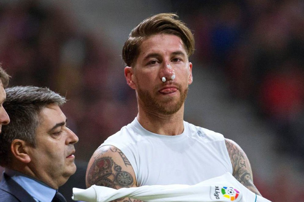 Sergio Ramos Pakai Topeng, Bahannya Sama Dengan Mobil F1 Sergio Ramos Pakai Topeng, Bahannya Sama Dengan Mobil F1