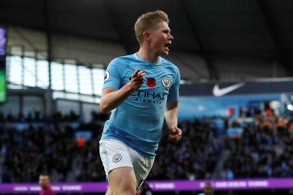 Gary Neville: De Bruyne Layak Menangi Gelar PFA Player of the Year Gary Neville: De Bruyne Layak Menangi Gelar PFA Player of the Year