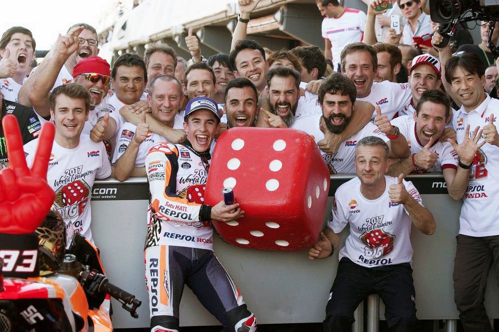 Batal ke KTM, Marquez Resmi Bertahan di Honda Sampai 2020 Batal ke KTM, Marquez Resmi Bertahan di Honda Sampai 2020