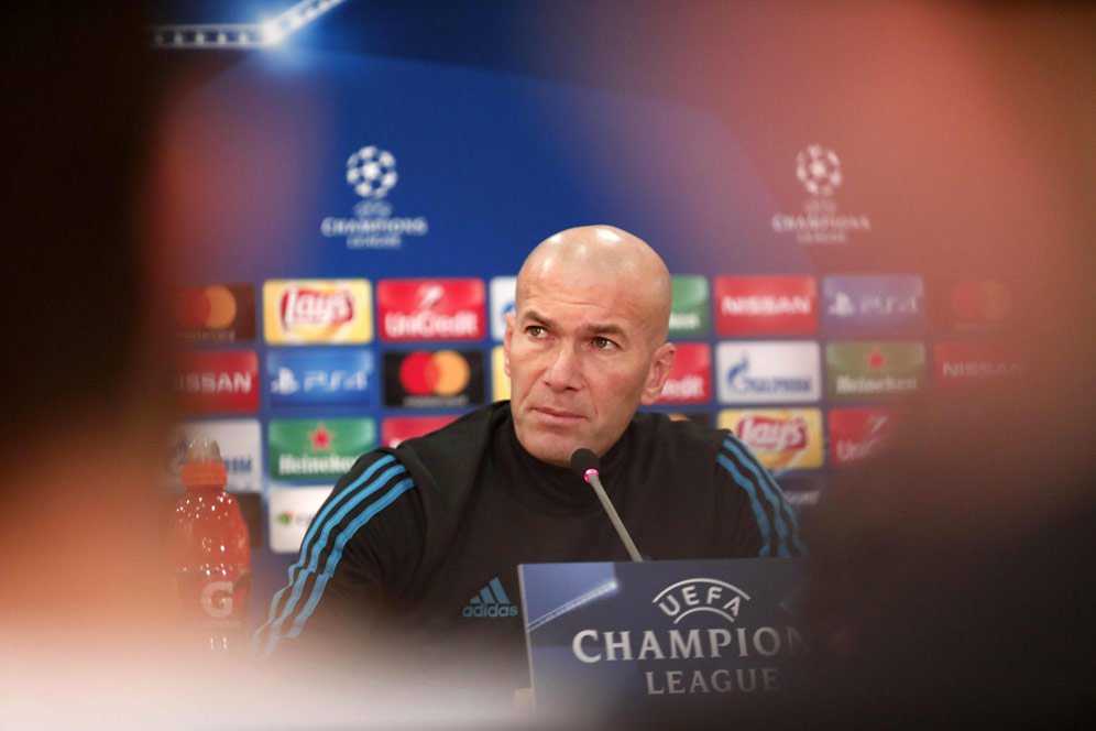 Zidane Mundur, Valentino Rossi Ikut Bingung