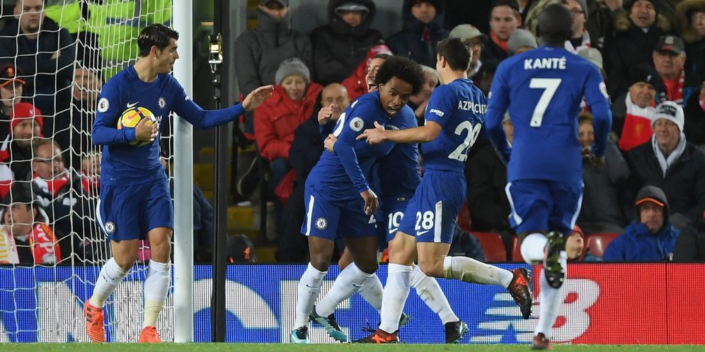 Selebrasi pemain Chelsea usai gol Willian.