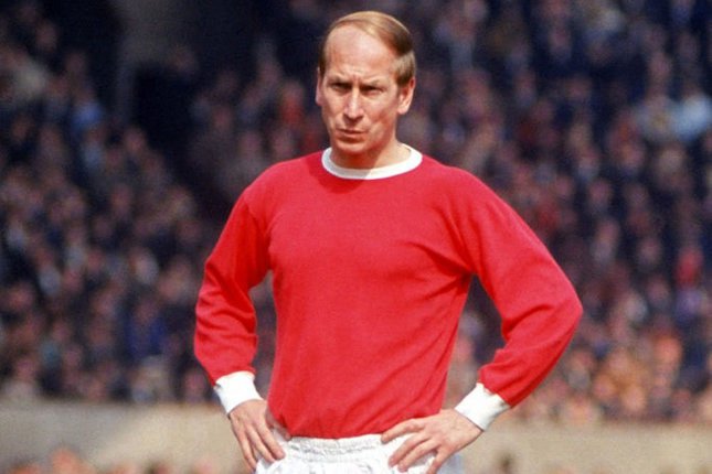 Bobby Charlton (4 Gol)