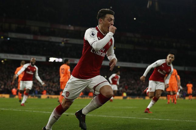 Mesut Ozil (Arsenal) Mesut Ozil (Arsenal)