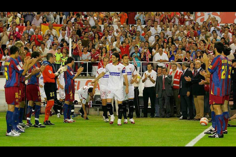 Bukti Barcelona Tak Konsisten Soal 'Guard of Honour' Bukti Barcelona Tak Konsisten Soal 'Guard of Honour'