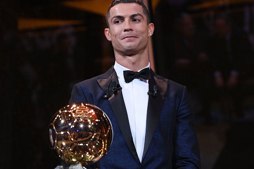 James Tak Ragukan Kelayakan Ronaldo Raih Ballon d'Or James Tak Ragukan Kelayakan Ronaldo Raih Ballon d'Or
