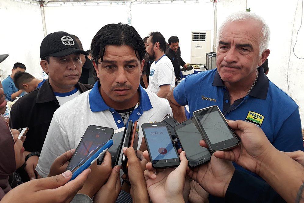 Pelatih Persib Kritisi Cara Kerja Komdis PSSI