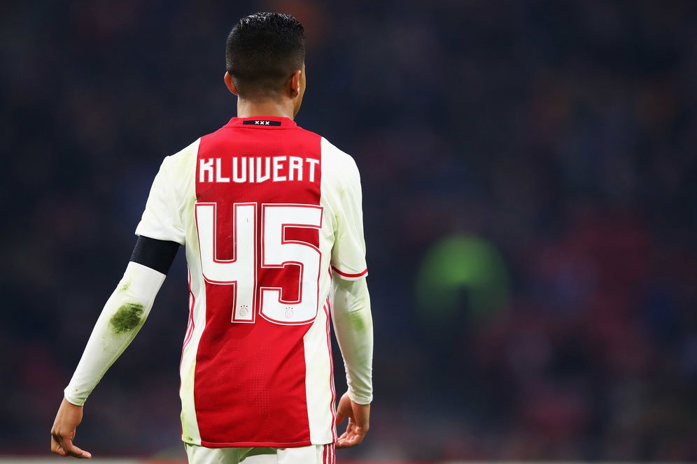 Monitori Laga Ajax, Barca Incar Empat Pemain Sekaligus Monitori Laga Ajax, Barca Incar Empat Pemain Sekaligus
