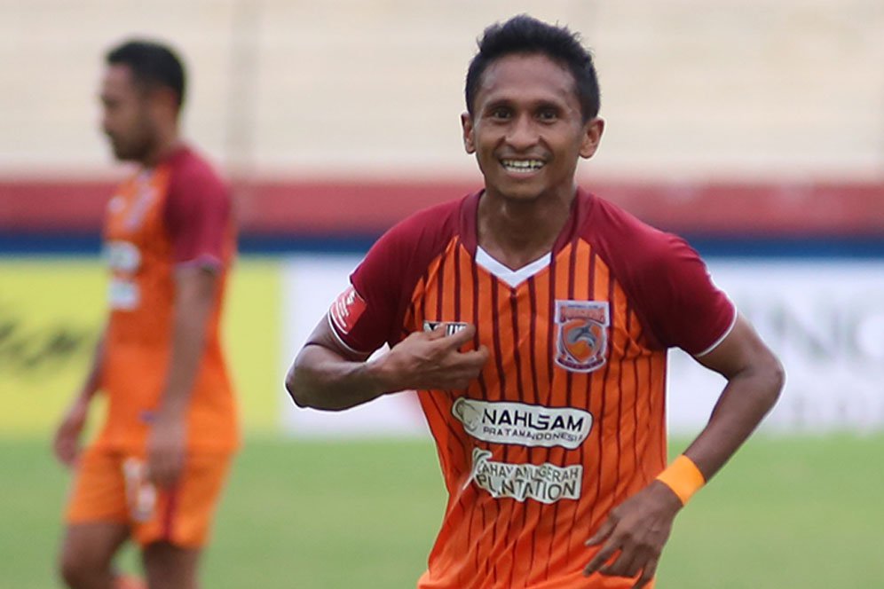 Arema FC Daratkan Eks Fullback Borneo FC Arema FC Daratkan Eks Fullback Borneo FC