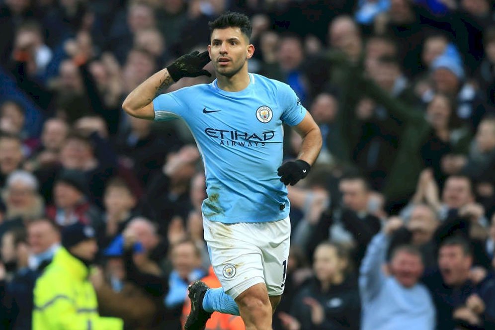 Guardiola Tantang Aguero Bungkam Liverpool di Anfield